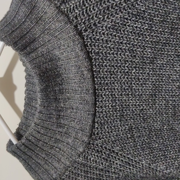 Ann Tailor sweater - Picture 3 of 5